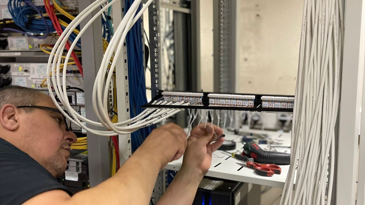 Structured Data Cabling and Fiber Optic Installation